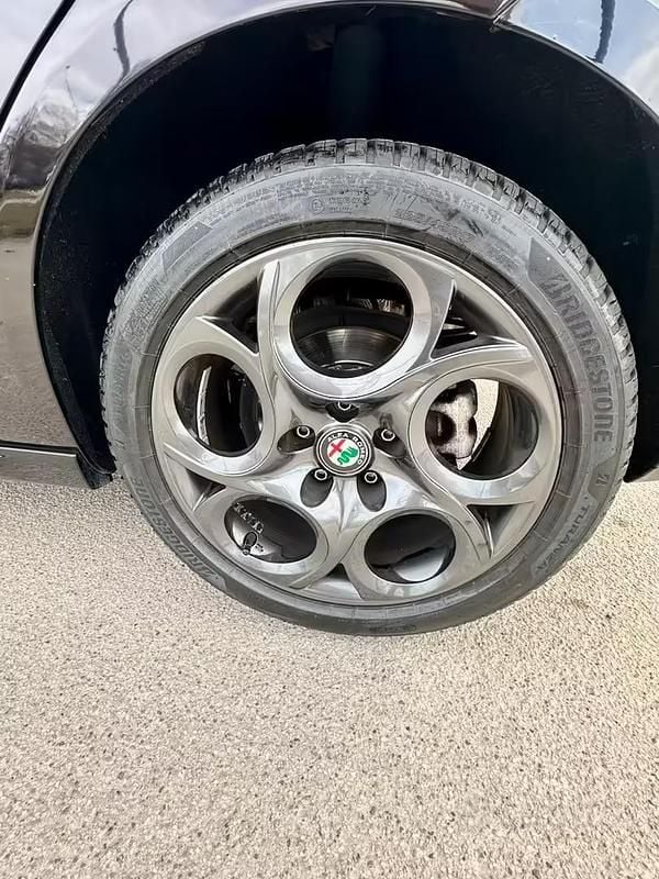 Usata Alfa Romeo Giulietta 120 CV (88 kW) 2018 Nero Utilitaria