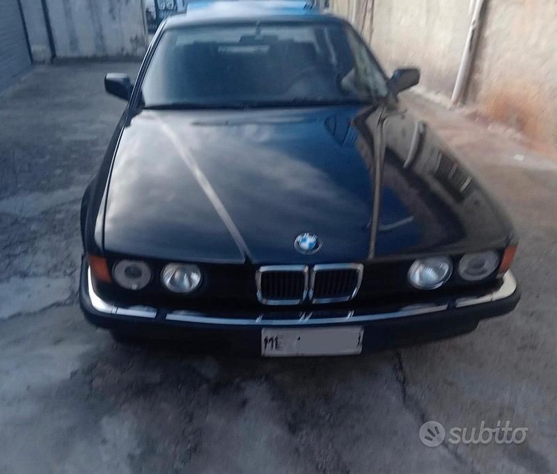 Begagnad BMW 730 188 HK (138 kW) 1989 Svart Sedan