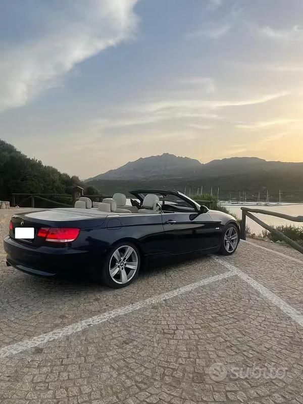 Usata BMW 320 Cabriolet 170 CV (125 kW) 2007 Blu Cabrio