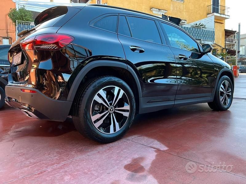 Usata Mercedes GLA200 136 CV (100 kW) 2021 Nero SUV