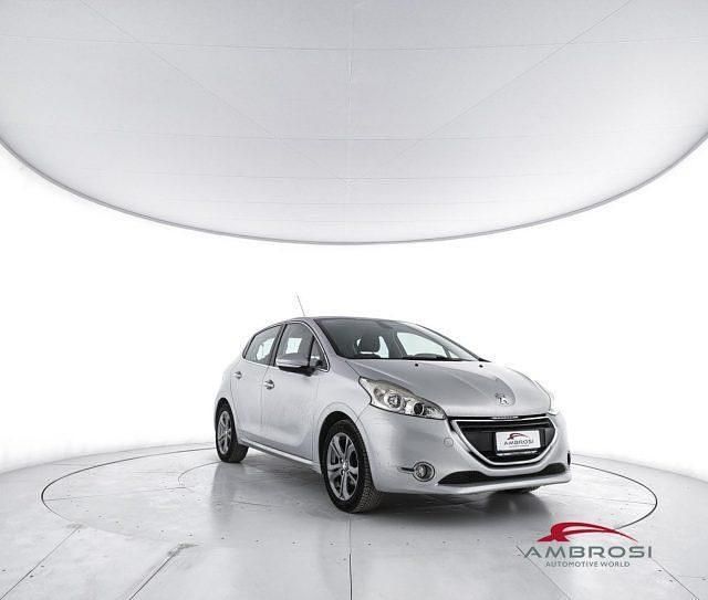 Usata Peugeot 208 68 CV (50 kW) 2014 Grigio Utilitaria