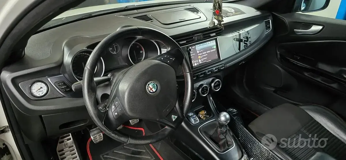 Usata Alfa Romeo Giulietta 140 CV (102 kW) 2011 Utilitaria