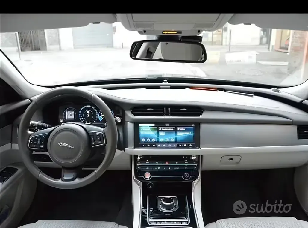 Usata Jaguar XF 200 CV (147 kW) 2018 Berlina