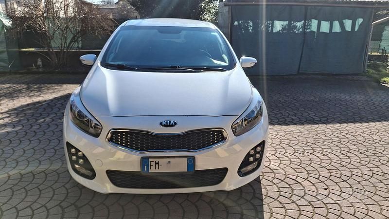 Usata Kia Ceed 2017 Bianco Utilitaria