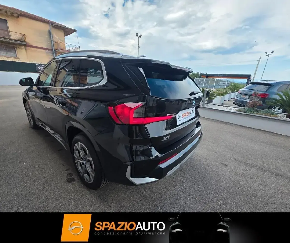 Usata BMW X1 Luxury Line 135 CV (99 kW) 2023 Nero SUV