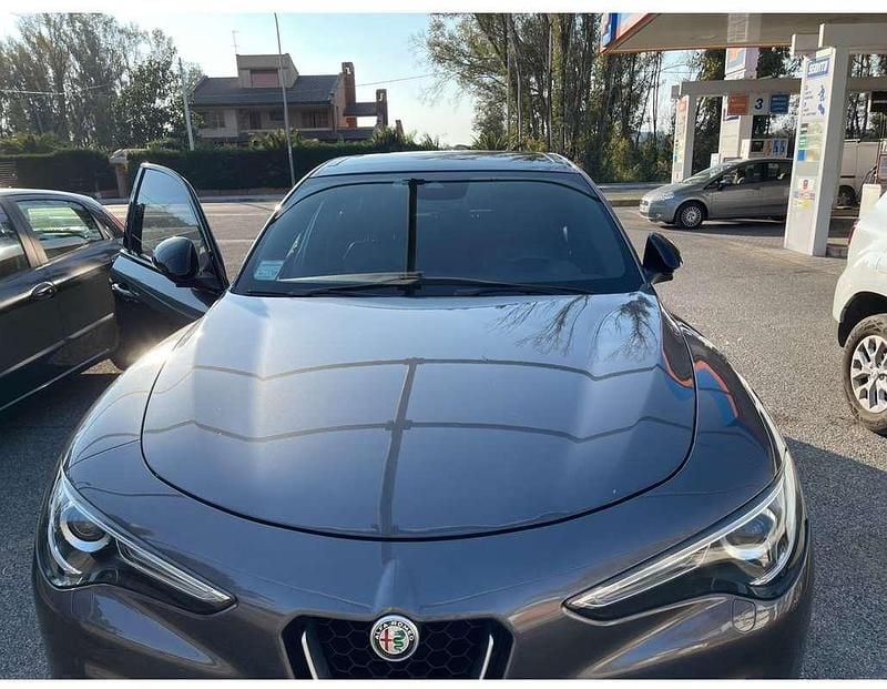 Usata 2018 Alfa Romeo Stelvio Executive SUV | 20.000 € (Ottimo prezzo) - Immagine 1/4