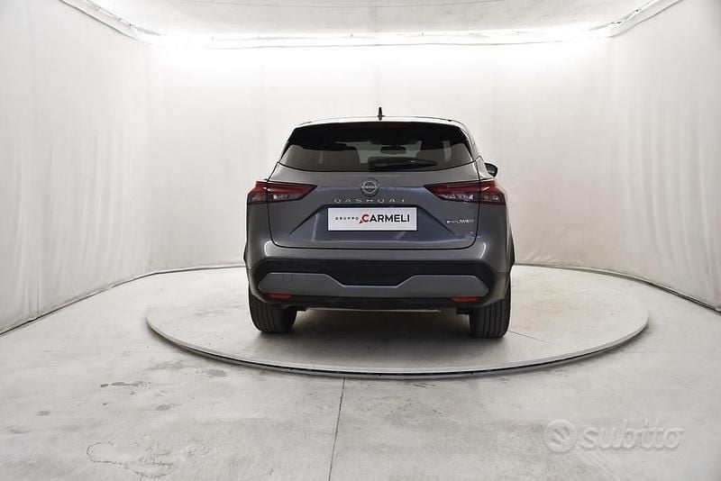 Usado Nissan Qashqai N-Connecta 190 HP (139 kW) 2023 Cinzento SUV