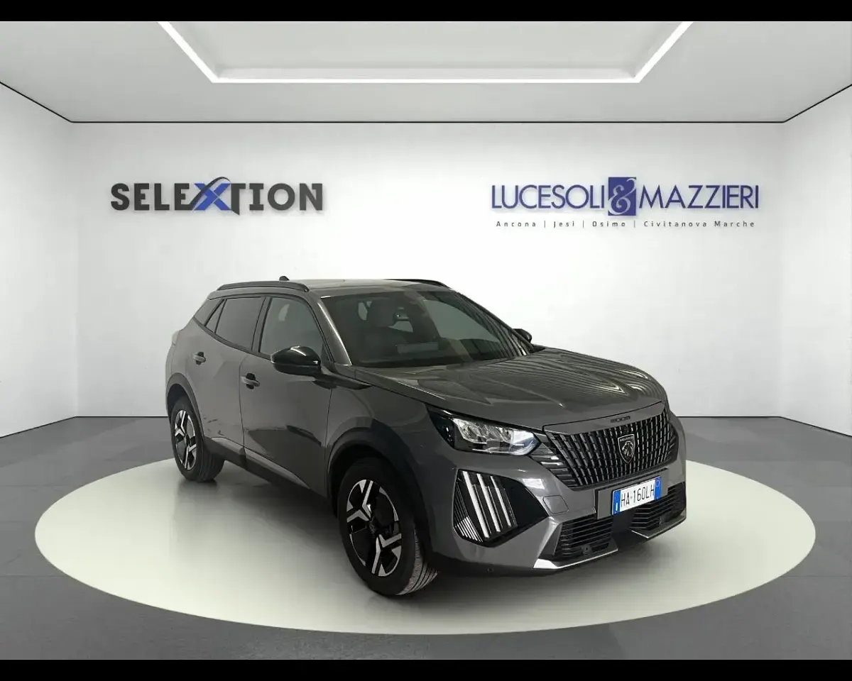 Nuova Peugeot 2008 Allure 102 CV (75 kW) 2025 Grigio SUV