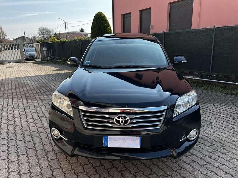 Usata Toyota RAV4 Executive 150 CV (110 kW) 2011 Nero SUV