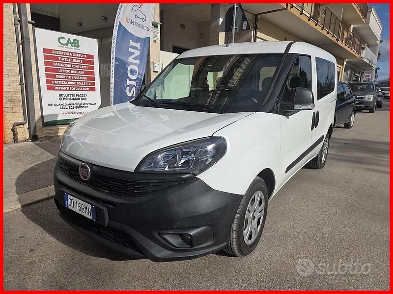 Usata Fiat Doblò Easy 95 CV (69 kW) 2021 Bianco Monovolume