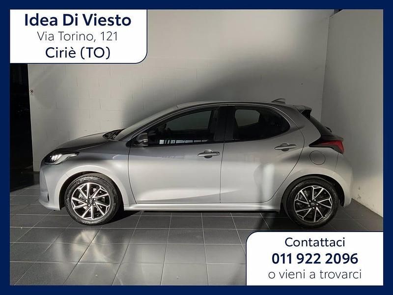 Usata Toyota Yaris Hybrid Trend 116 CV (85 kW) 2023 Argento met Utilitaria