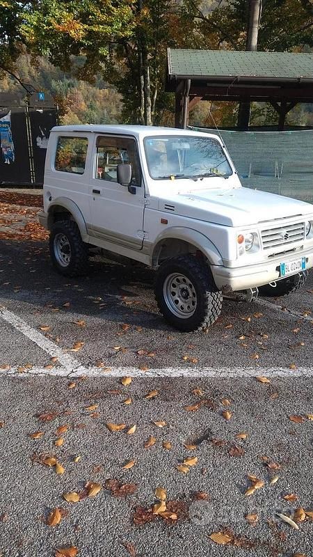 Usata Suzuki Samurai 69 CV (50 kW) 2000 SUV