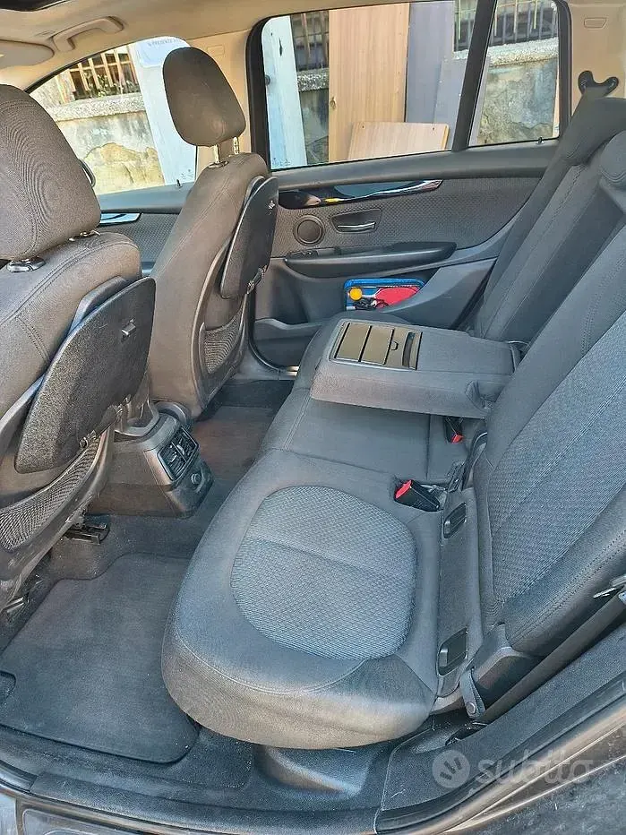 Usata BMW 218 150 CV (110 kW) 2017 Grigio Monovolume