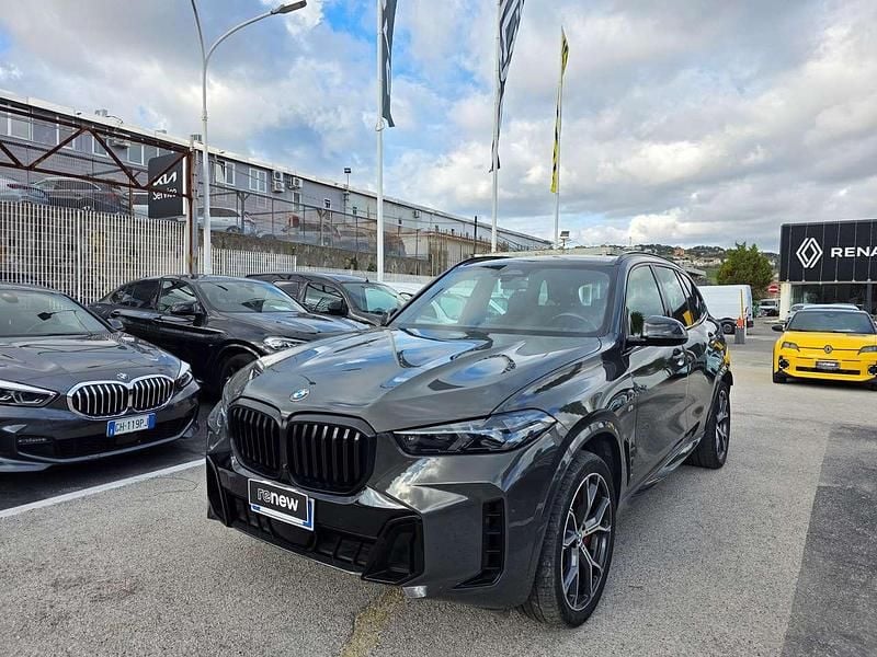 Grigio Usata 2024 BMW X5 M Sport SUV | 63.700 € (Ottimo prezzo) - Immagine 1/4