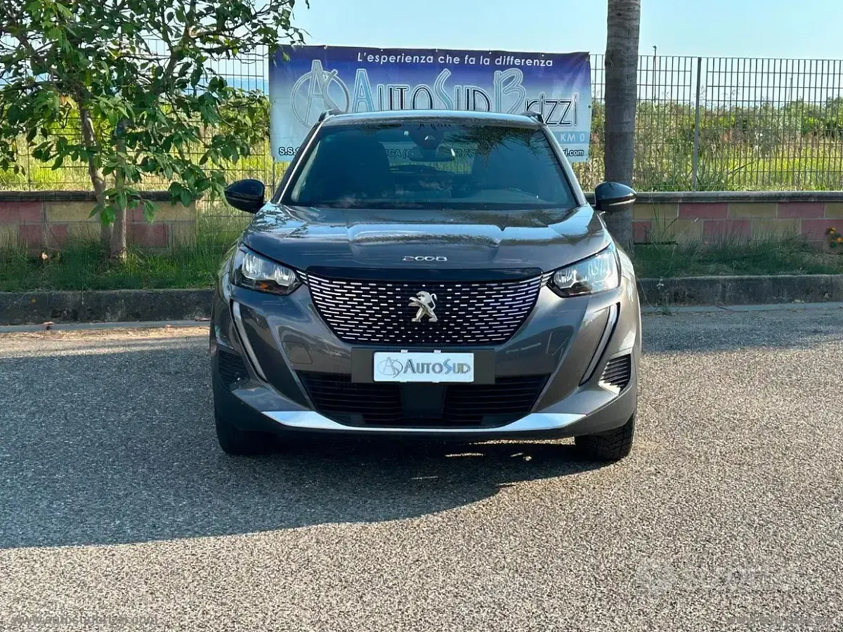 Usata Peugeot 2008 Allure 131 CV (96 kW) 2023 SUV