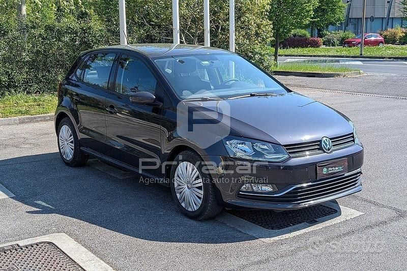 Usata VW Polo Comfortline 90 CV (66 kW) 2017 Viola/lilla Utilitaria