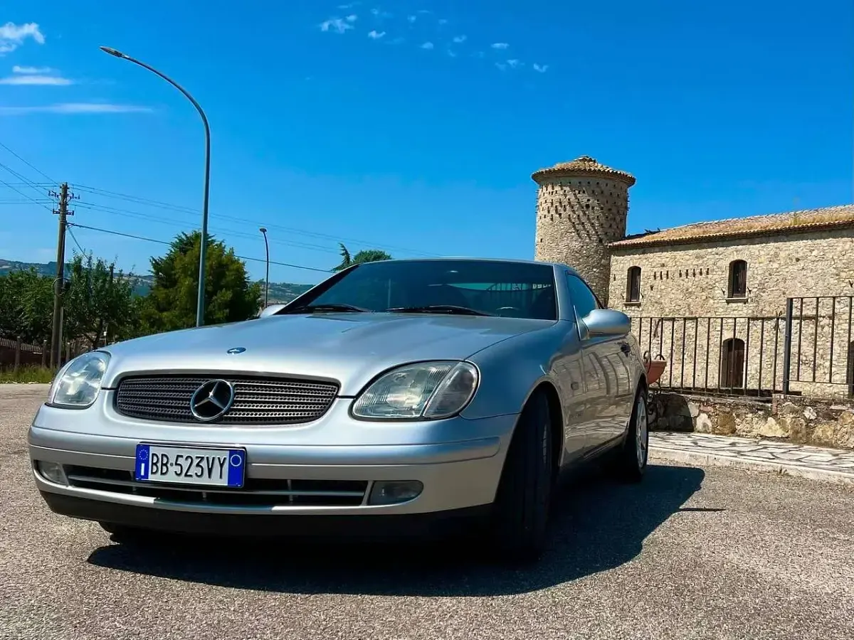 Usata Mercedes SLK200 192 CV (141 kW) 1999 Argento Cabrio