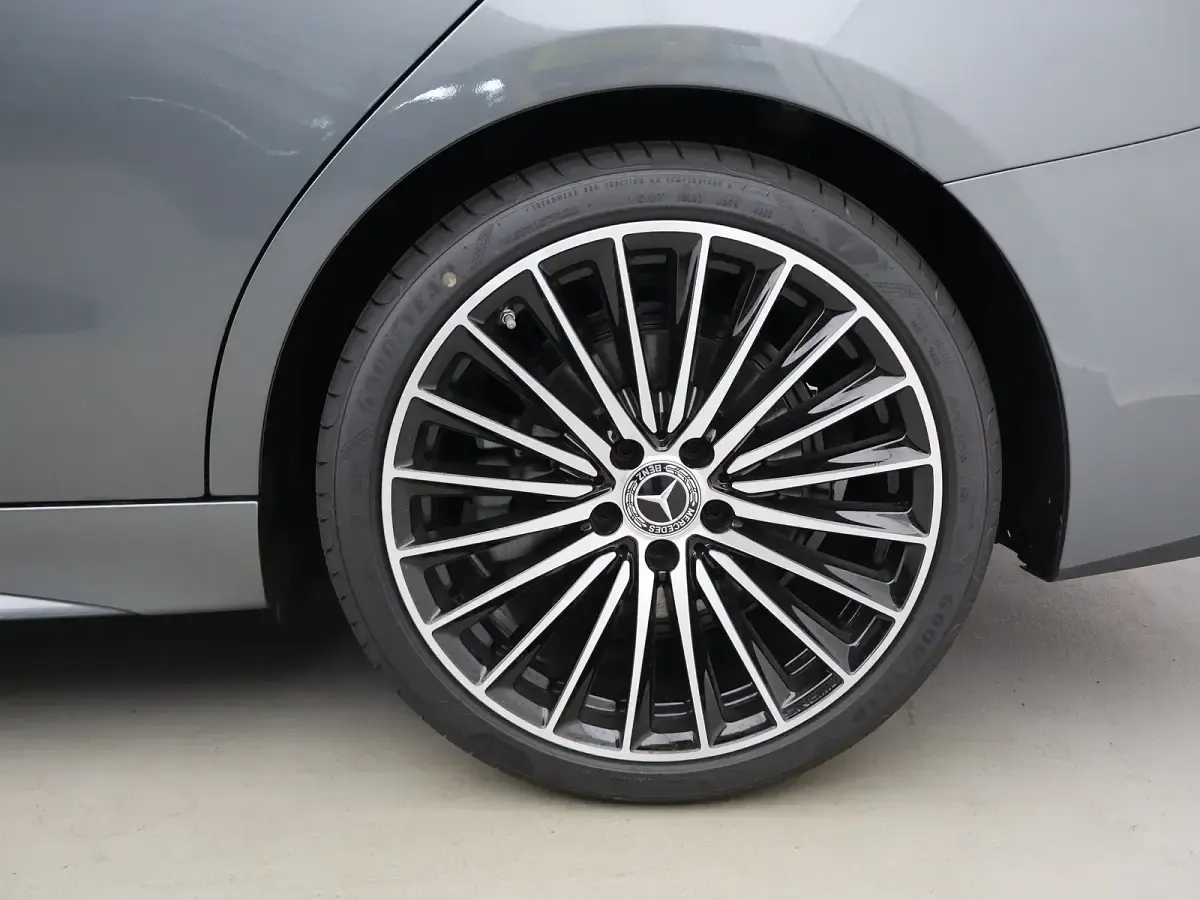 Nuova Mercedes 220 Advanced Plus 200 CV (147 kW) 2026 Grigio Berlina