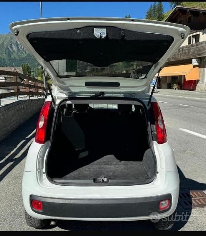 Usata Fiat Panda 4x4 Climbing 74 CV (54 kW) 2014 Bianco Utilitaria