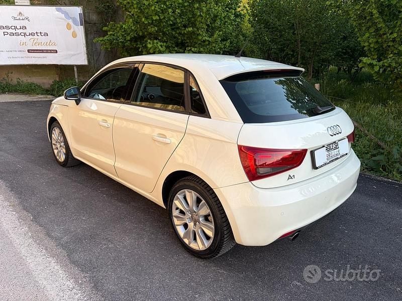 Usata Audi A1 Ambition 105 CV (77 kW) 2012 Bianco Utilitaria