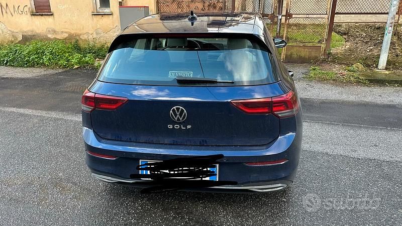 Usata VW Golf VIII 2022 Blu Berlina