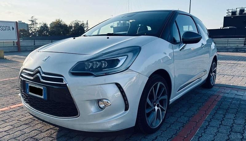 Usata 2014 Citroën DS3 Tre volumi | 7900 € (Buon prezzo) - Immagine 1/4