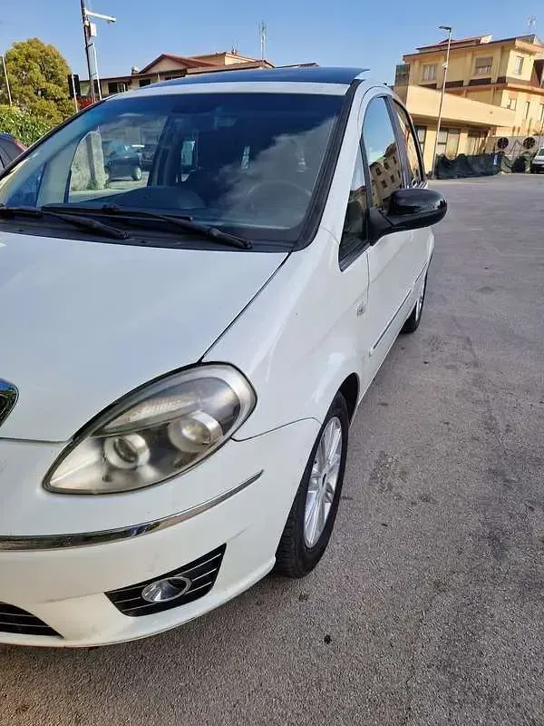 Usata Lancia Musa 77 CV (56 kW) 2011 Monovolume