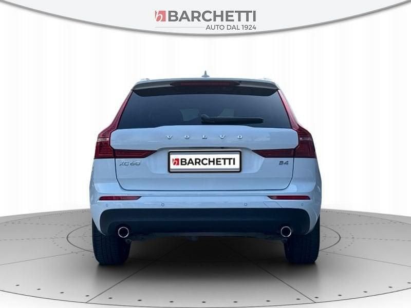Usata Volvo XC60 Momentum 197 CV (144 kW) 2021 Bianco SUV