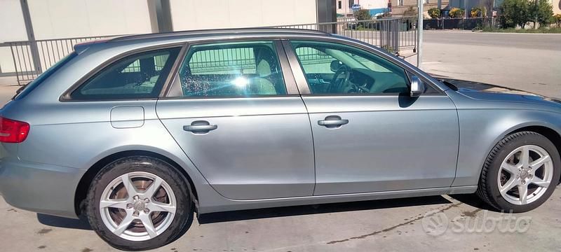 Usata Audi A4 Ambiente 170 CV (125 kW) 2010 Grigio Station wagon