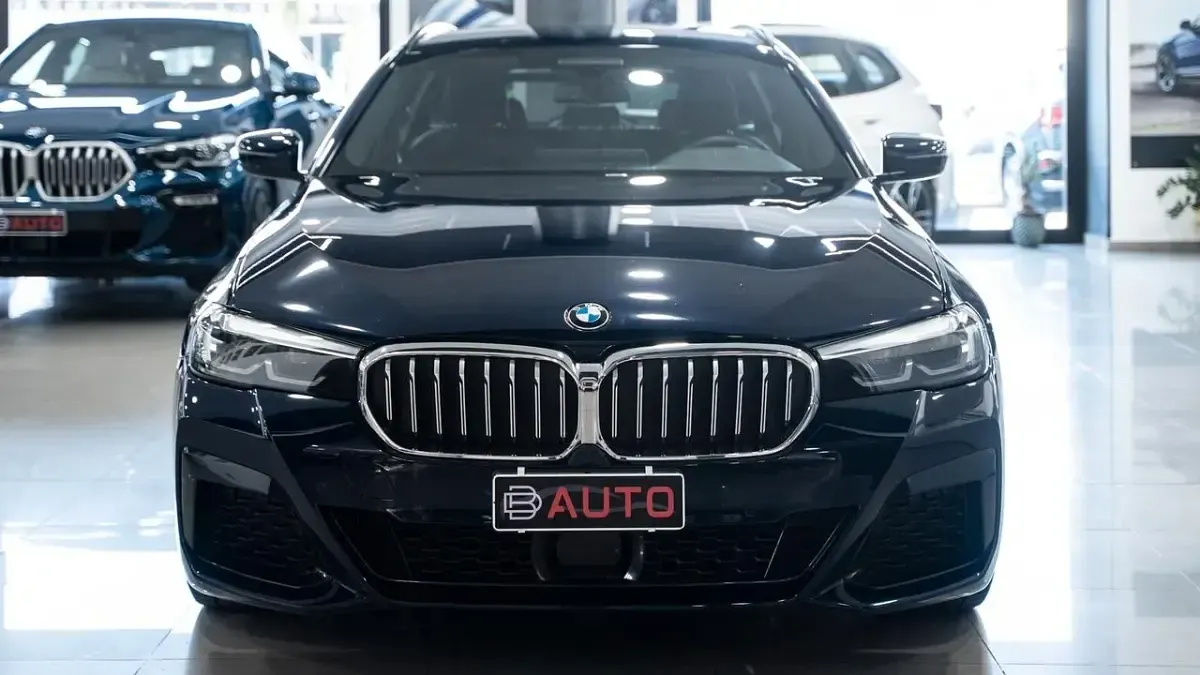 Usata BMW 520 M Sport 190 CV (139 kW) 2023 Blu Berlina
