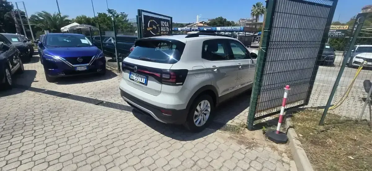 Usata VW T-Cross Style 110 CV (80 kW) 2023 Beige SUV
