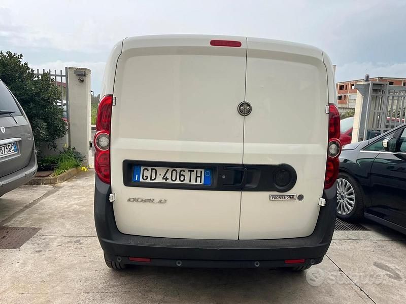 Usata Fiat Doblò S 95 CV (69 kW) 2020 Bianco Monovolume