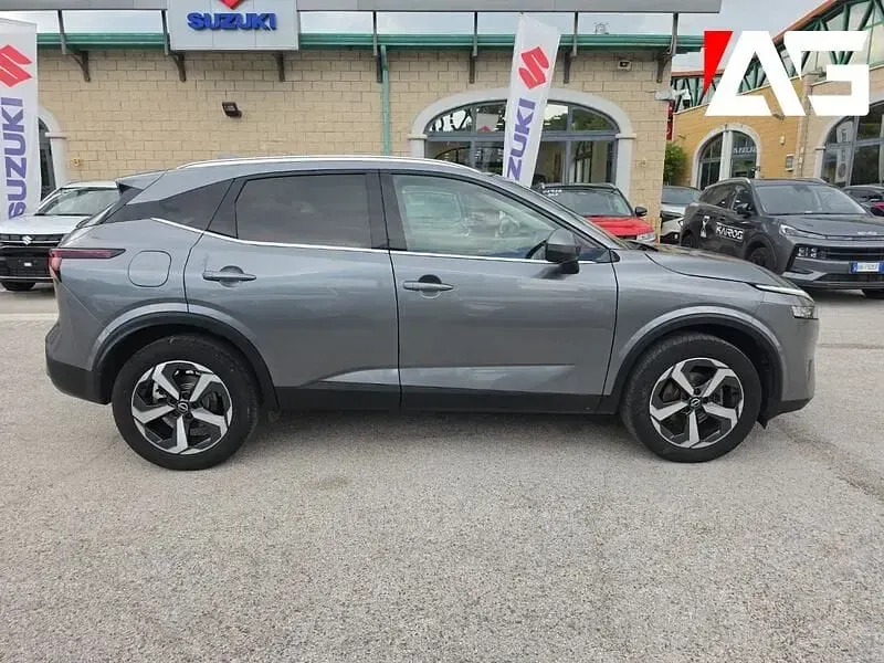 Usata Nissan Qashqai N-Connecta 140 CV (102 kW) 2023 Grigio SUV