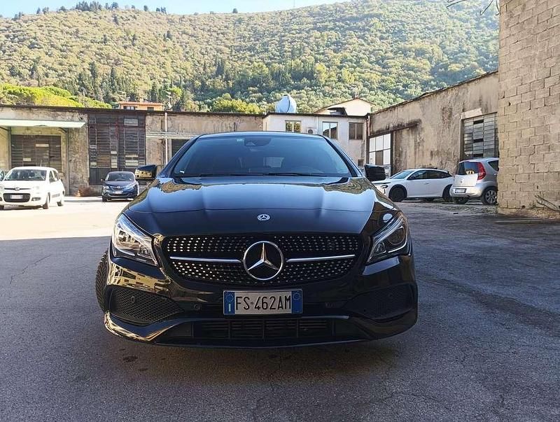 Usata 2017 Mercedes CLA200 Shooting Brake Premium Station wagon | 22.000 € (Molto cara) - Immagine 1/4
