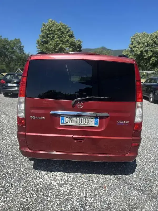 Usata Mercedes Viano 150 CV (110 kW) 2005 Monovolume