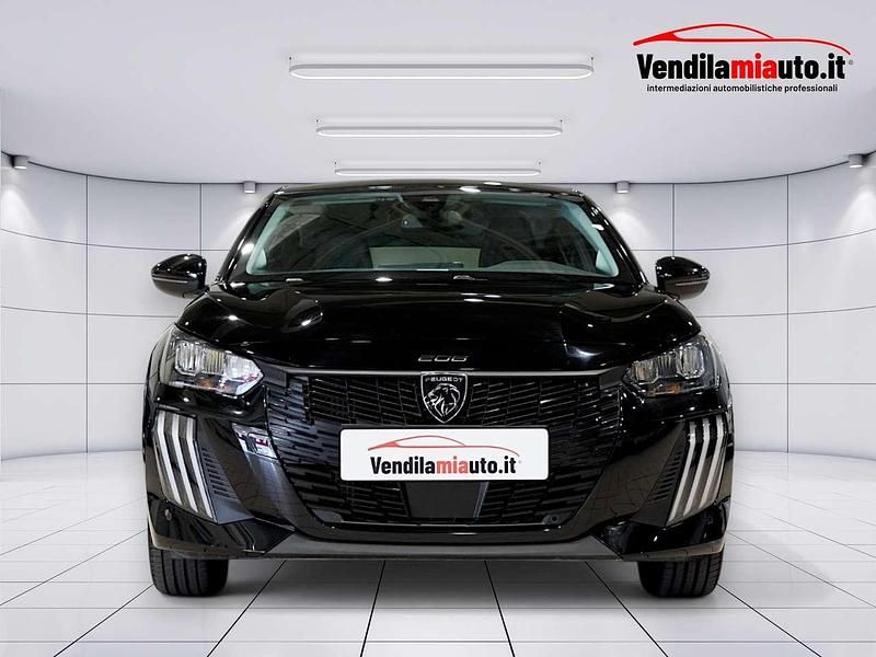 Usata Peugeot 208 Allure 101 CV (74 kW) 2025 Nero Utilitaria