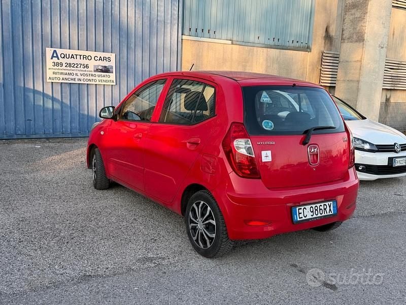 Usata Hyundai i10 Style 66 CV (48 kW) 2011 Rosso Utilitaria