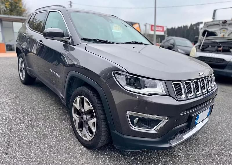 Usata Jeep Compass Limited 170 CV (125 kW) 2019 Grigio SUV