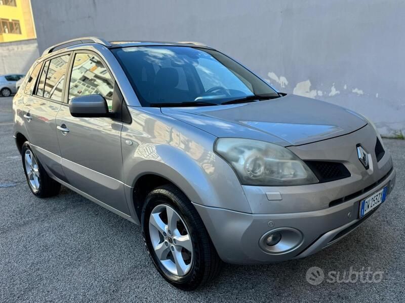 Usata Renault Koleos 150 CV (110 kW) 2009 Grigio SUV