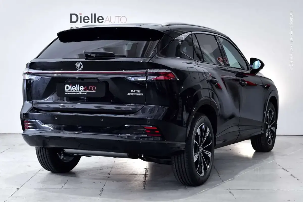 Nuova MG HS Luxury 224 CV (164 kW) 2026 Pebble black SUV