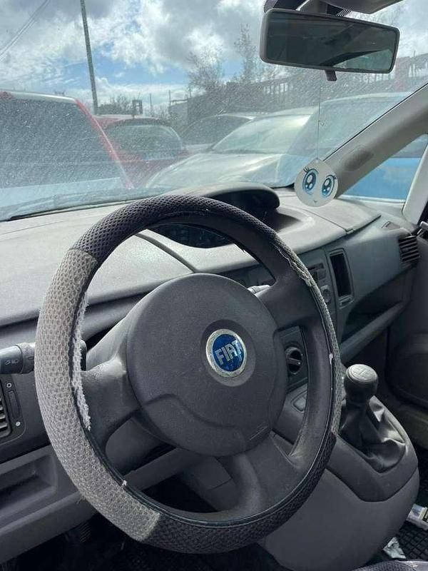 Usata Fiat Idea Dynamic 69 CV (50 kW) 2004 Grigio metallizzato Monovolume