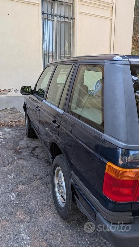 Usata Land Rover Range Rover 113 CV (83 kW) 1999 Blu SUV