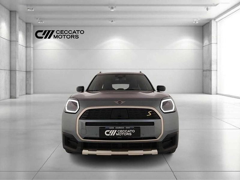 Usata Mini Cooper S Countryman Favoured 230 kW (313 CV) 2024 Smokey green SUV