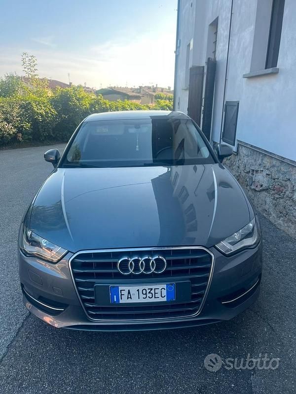 Usata Audi A3 115 CV (84 kW) 2015 Grigio Utilitaria