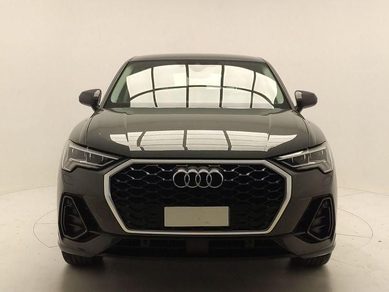 Usata Audi Q3 Sportback 150 CV (110 kW) 2023 Grigio atomico SUV