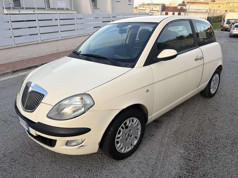 Usata Lancia Ypsilon 69 CV (50 kW) 2005 Utilitaria
