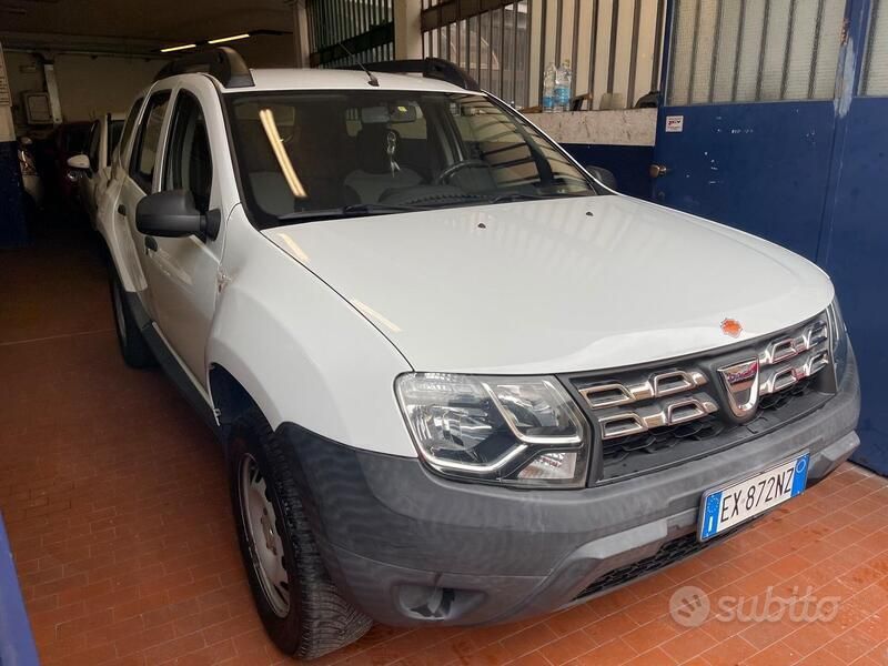 Usata Dacia Duster Lauréate 105 CV (77 kW) 2014 Bianco SUV