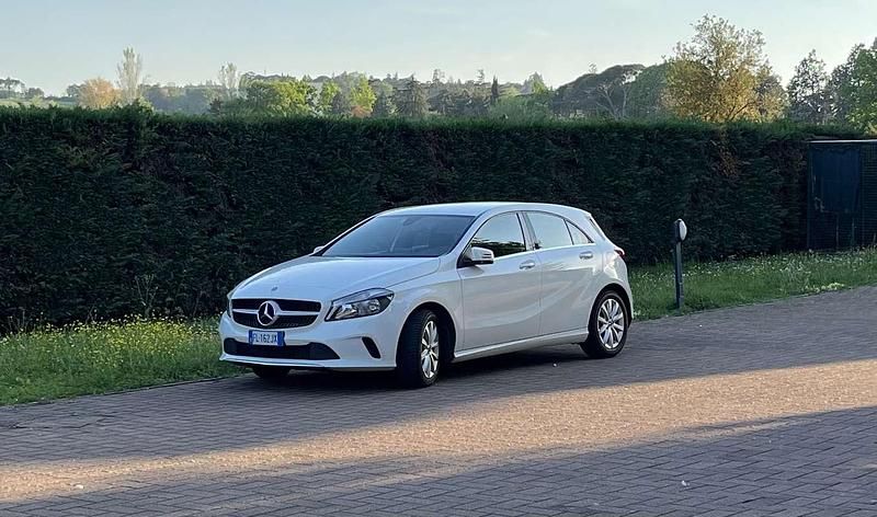 Usata Mercedes A180 Premium 109 CV (80 kW) 2017 Monovolume