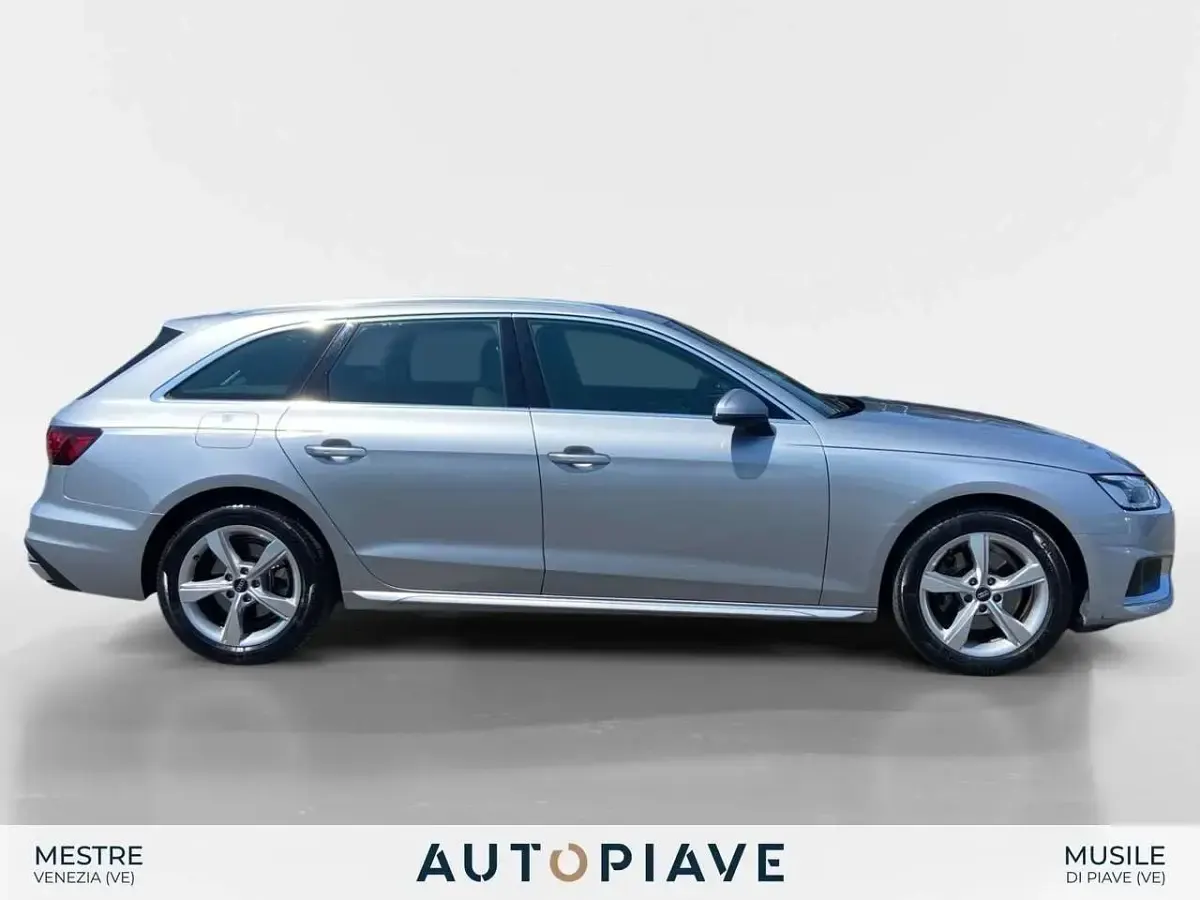Usata Audi A4 Ambiente 163 CV (119 kW) 2024 Argento Station wagon