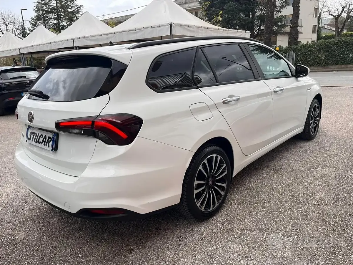 Usata Fiat Tipo 131 CV (96 kW) 2023 Bianco Station wagon